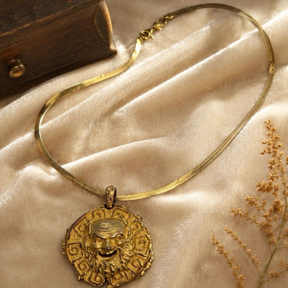 Vintage Capri Mythological Face Medallion Napier Chain Statement Necklace 17”